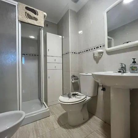아파트 Marinasunbeach Canovas 2 *